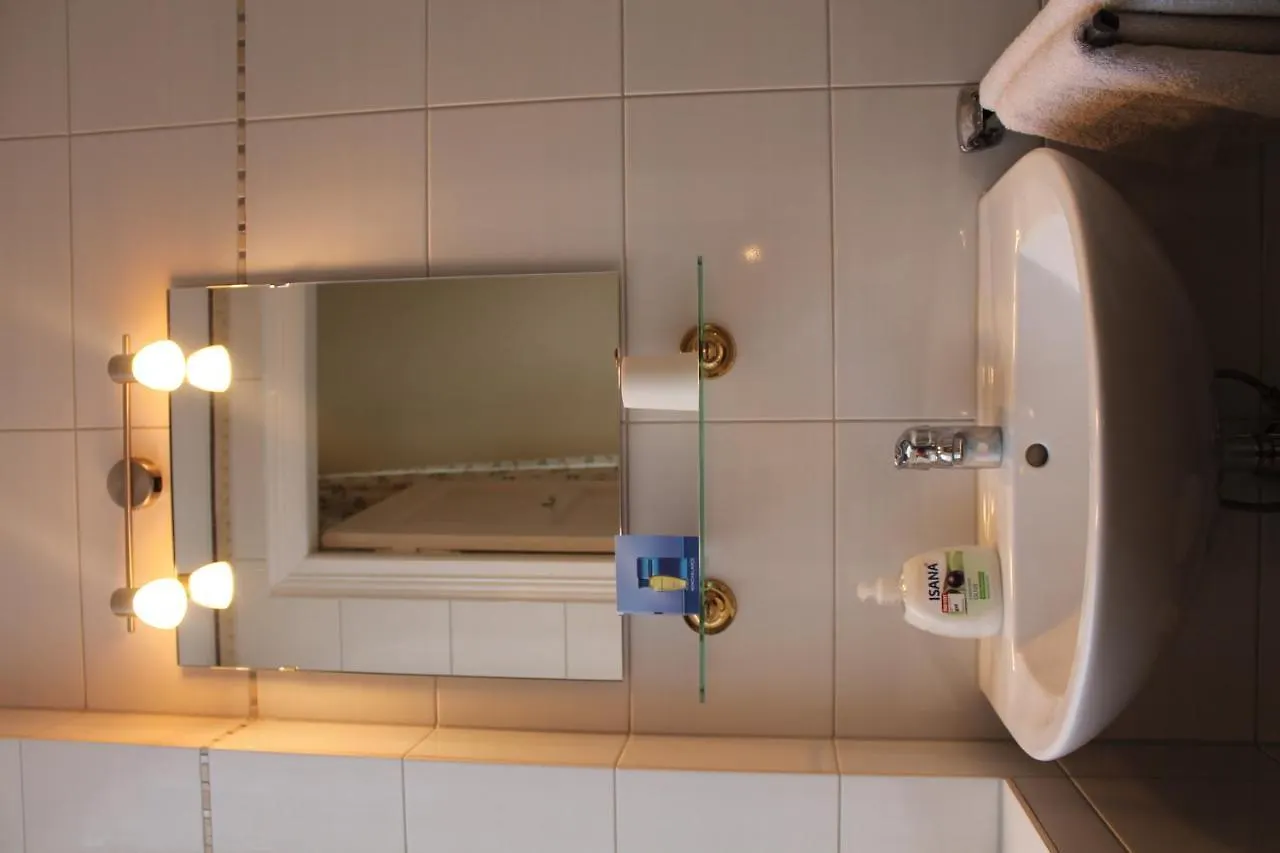 Hotel Pension Columbus Am Kurfurstendamm Berlin 2*,