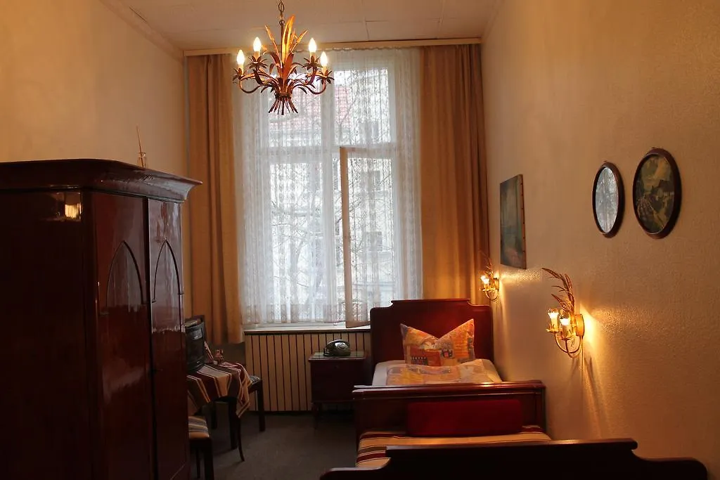 Hotel Pension Columbus Am Kurfurstendamm Berlino 2*,