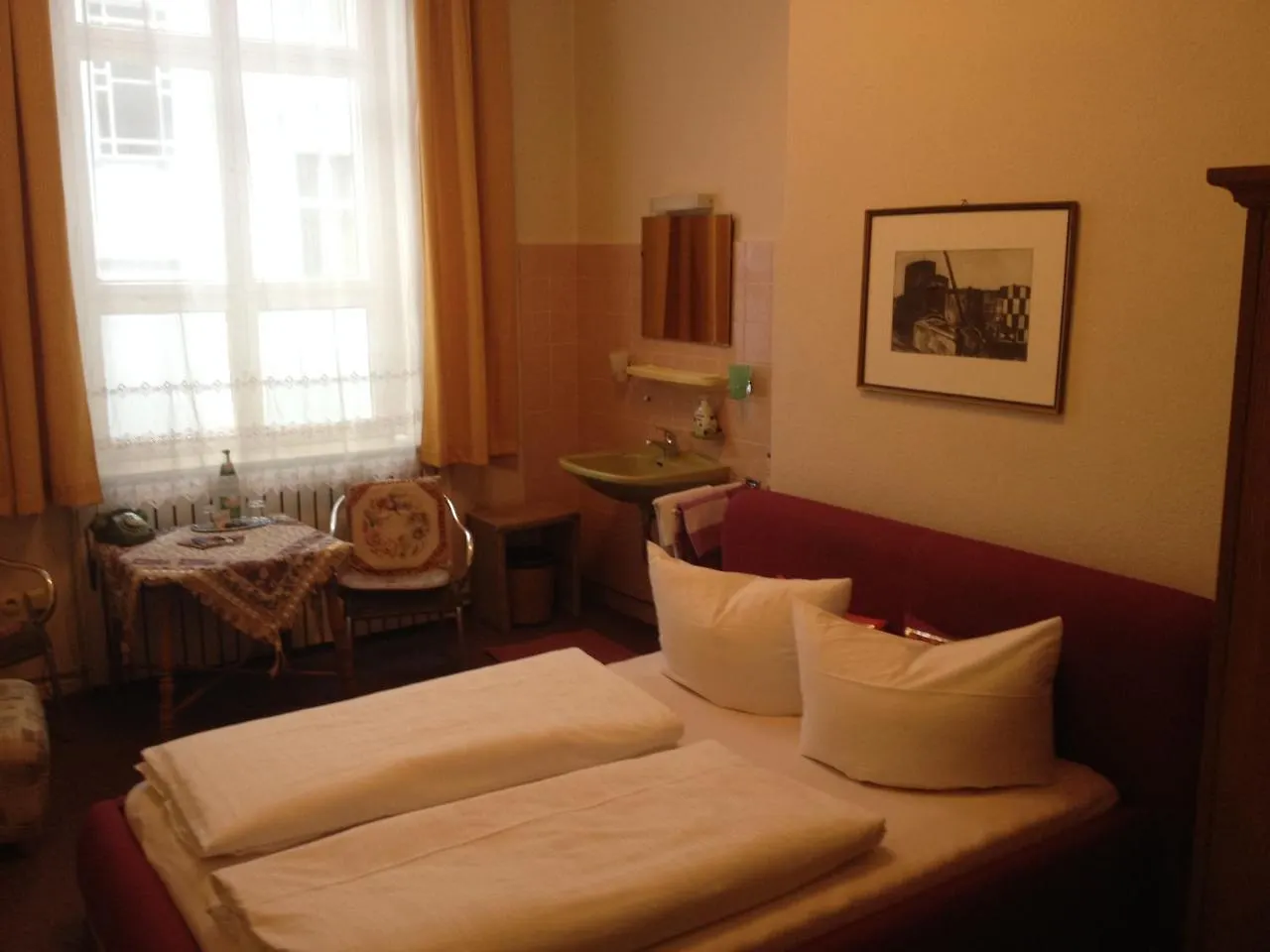 Guest house Hotel Pension Columbus Am Kurfurstendamm Berlin